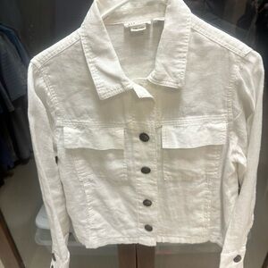 Nicole Miller White Linen Jacket.

LIGHTWEIGHT PERFECT FOR SPRING AND SUMMER!